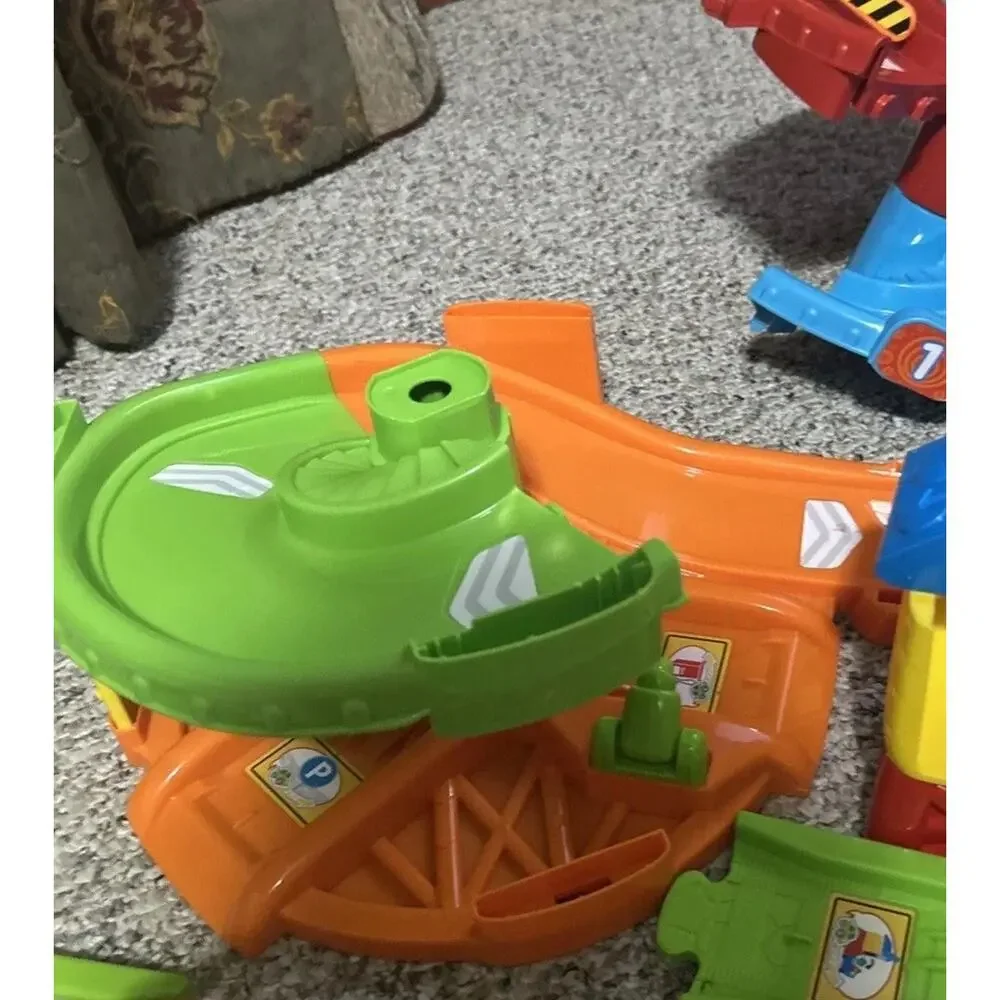 Vtech Go! Go! Smart Wheels Chug & Go Railroad Spiral Tower Garage Vehicle 100 Pc